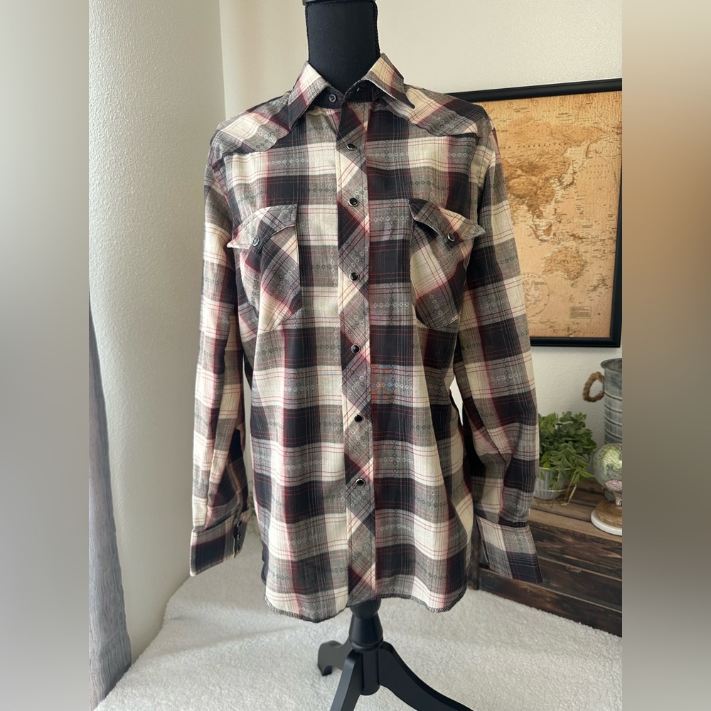 Wrangler vintage lightweight snap down long sleeve shirt